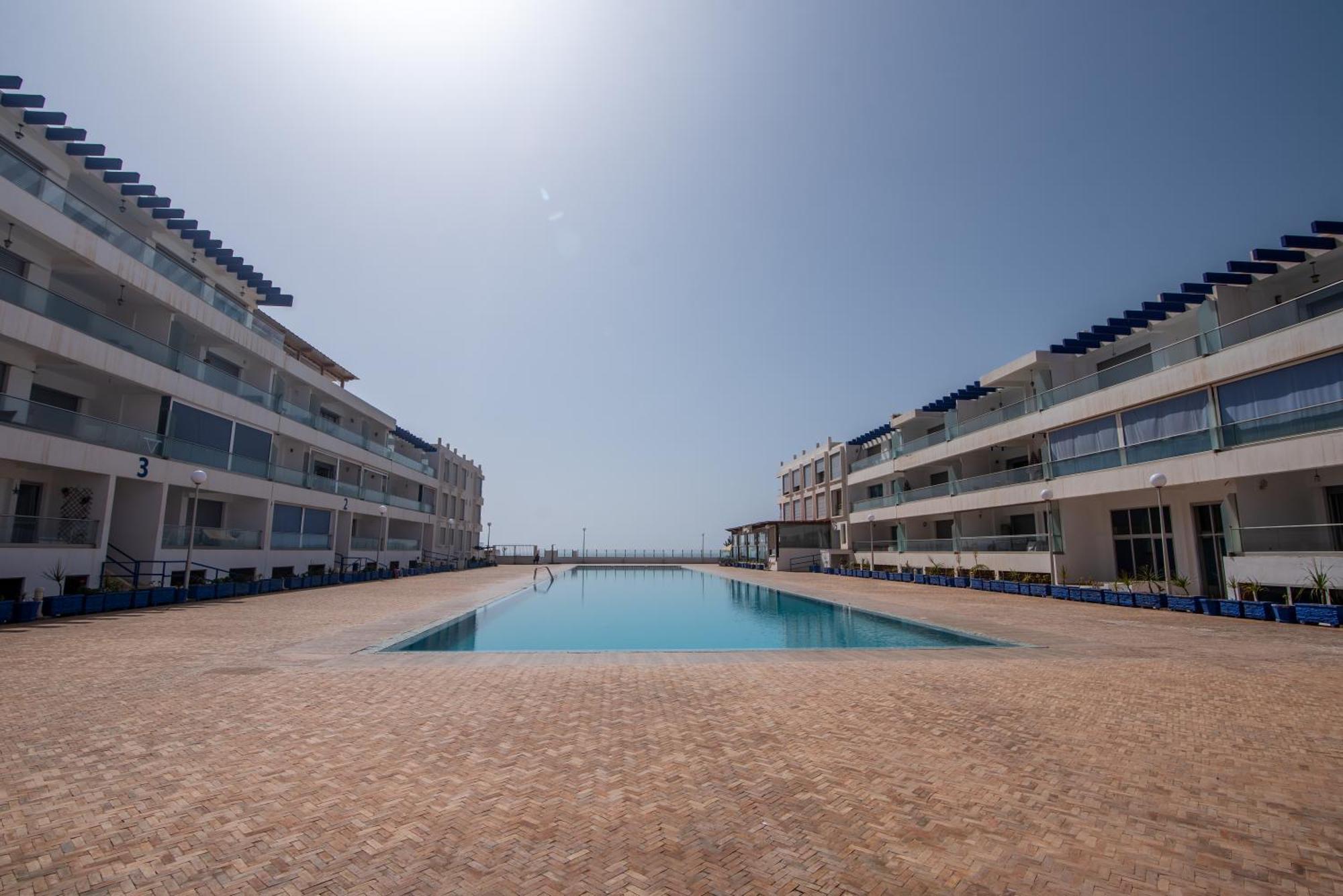 Appartement Pied Dans L'Eau Avec Piscine アウリール エクステリア 写真